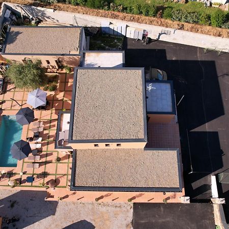 カロンザナ A Casa Di Jo Bed & Breakfast エクステリア 写真