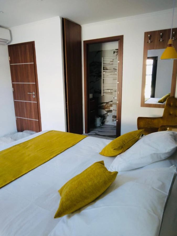 カロンザナ A Casa Di Jo Bed & Breakfast エクステリア 写真